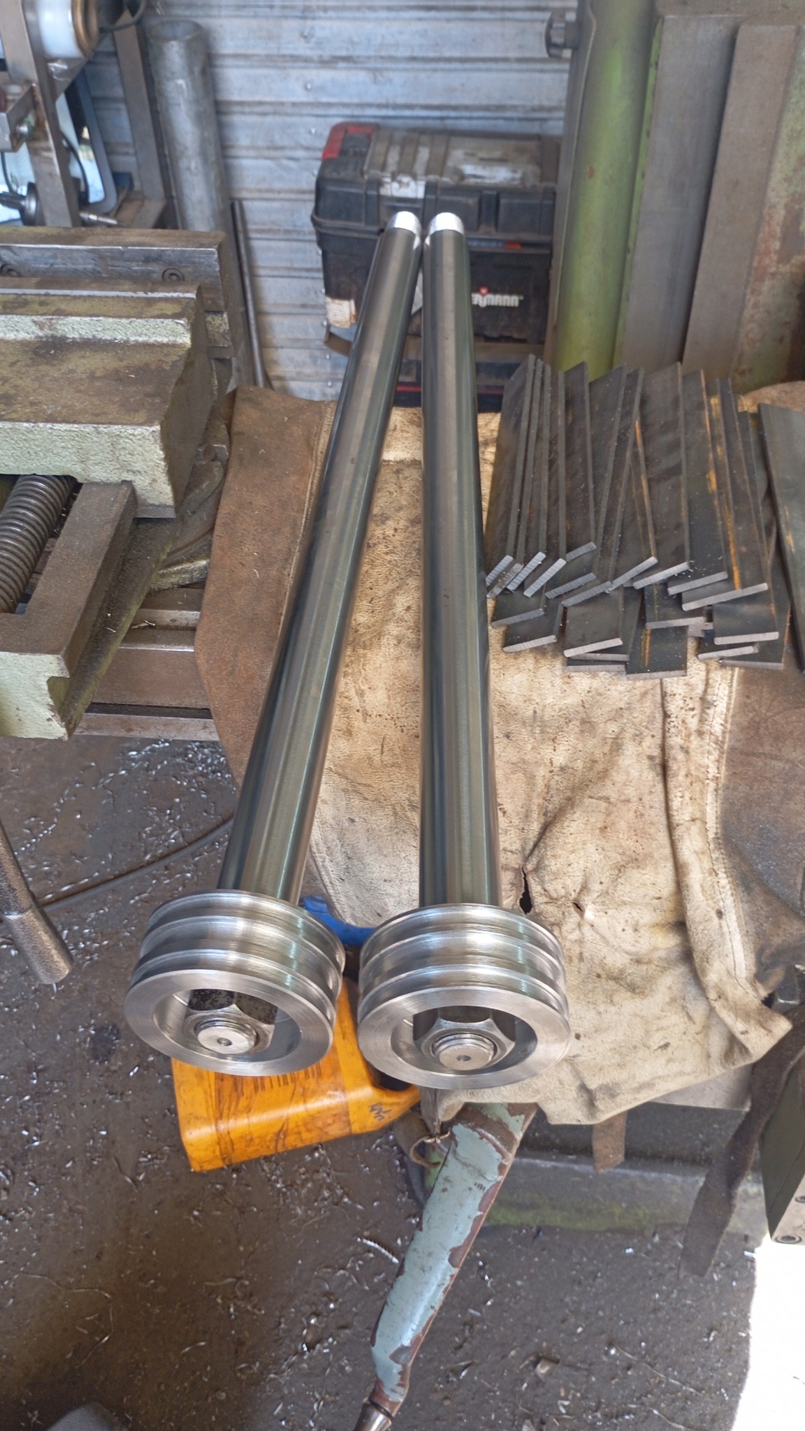 Equipo CDMETAL en trabajo industrial